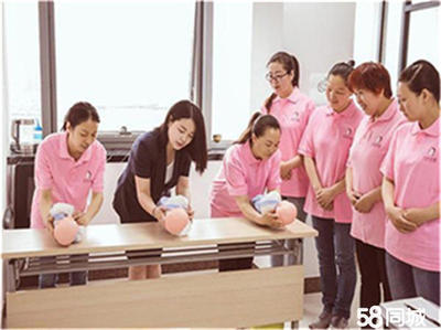 月嫂育兒嫂催乳師百萬保險保障可調換人初級、中級、高級育嬰師服務